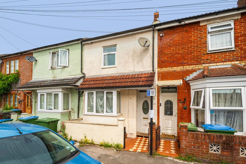 Property photo 2 of 18