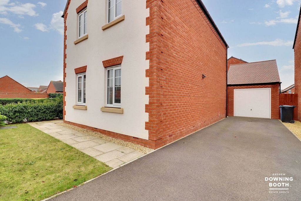 Property photo 3 of 26