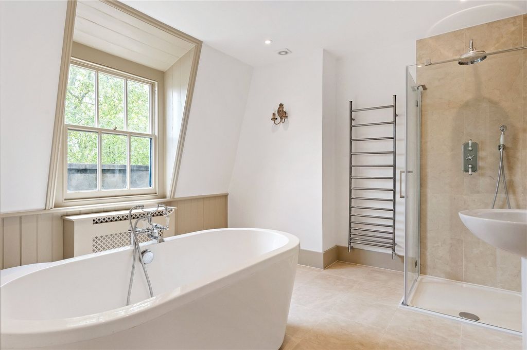 Property photo 3 of 33 Picture No. 52