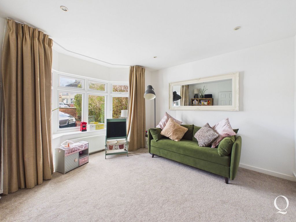 Property photo 3 of 21