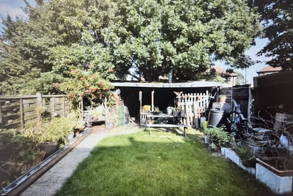 Property photo 2 of 6