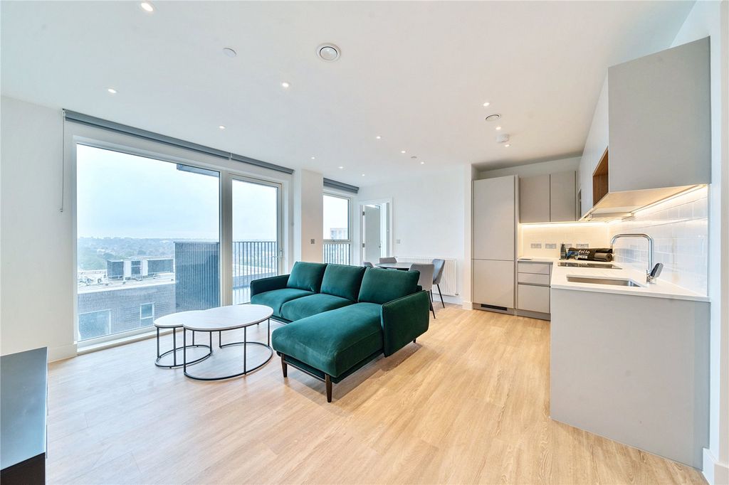 Property photo 1 of 25 Picture No. 04