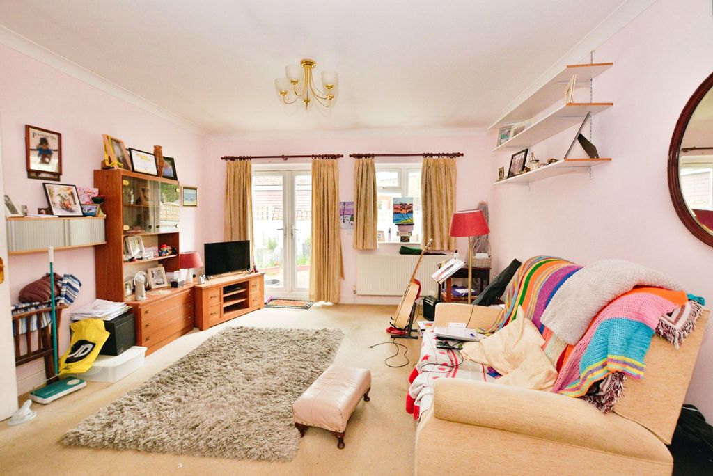 Property photo 2 of 12 Lounge/Diner