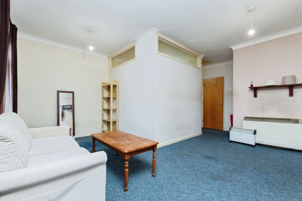 Property photo 3 of 18 Reception Room