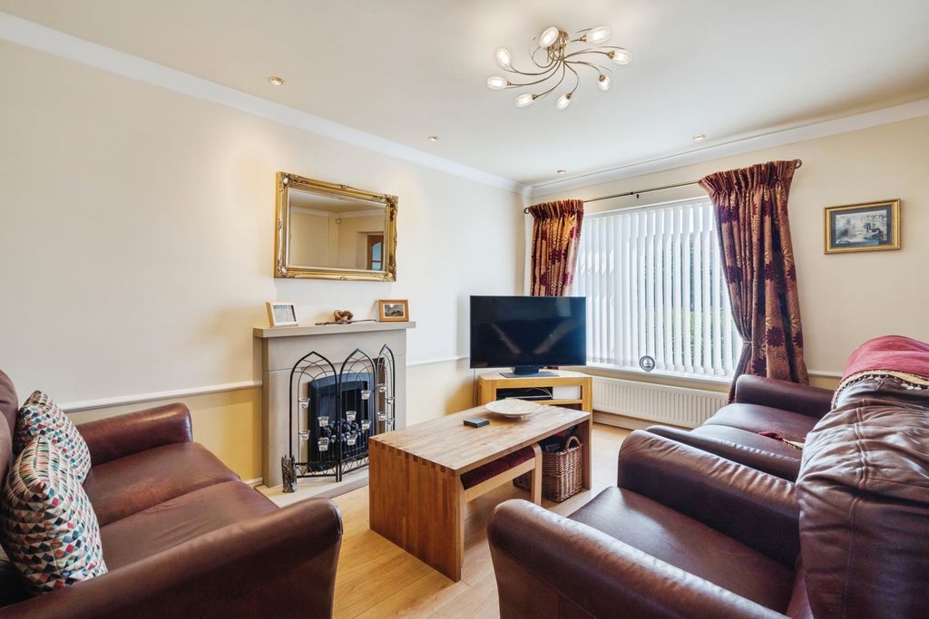 Property photo 3 of 30 Pbox-Img.Jpg