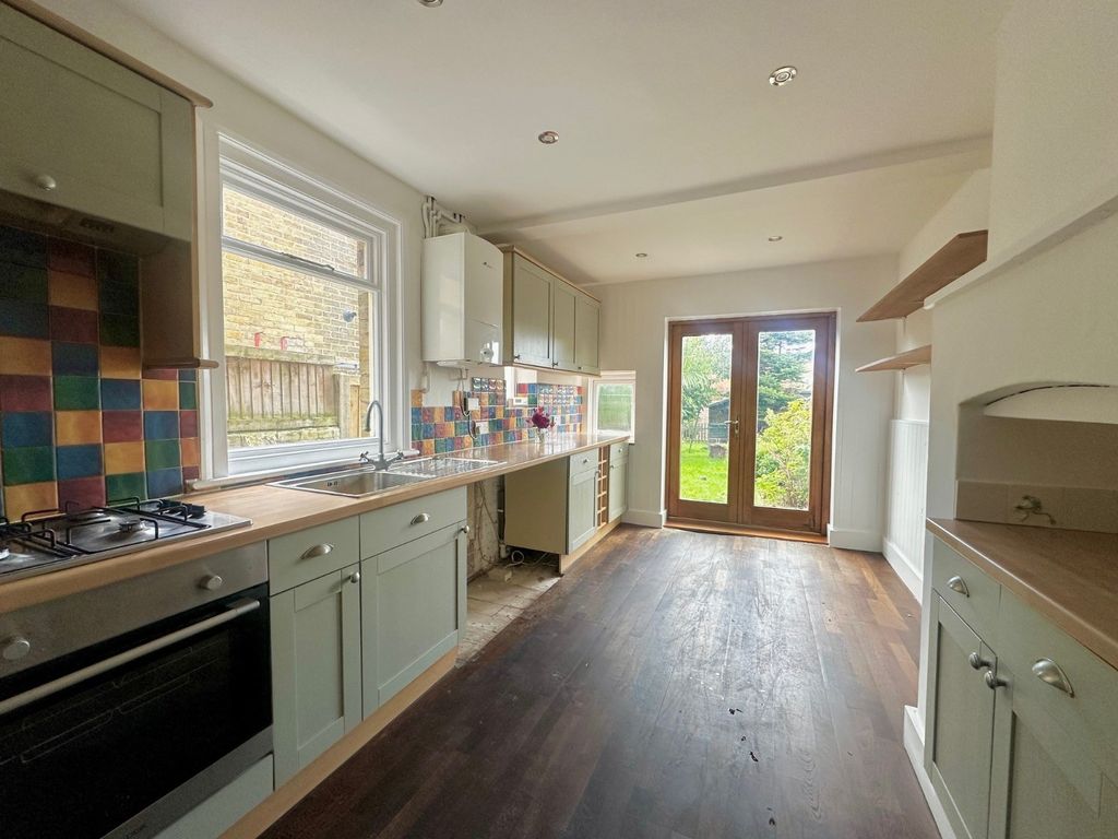 Property photo 3 of 13 Picture No. 15