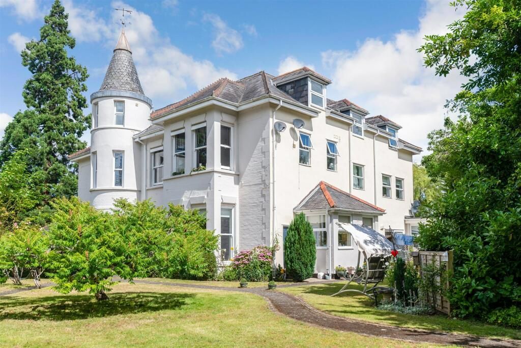 Property photo 2 of 13