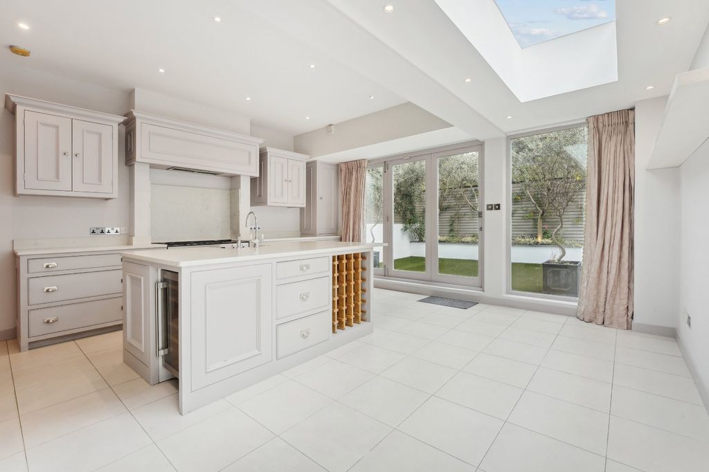 Property photo 1 of 16 Kitchen