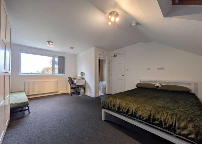 Property photo 3 of 16 Photo 22