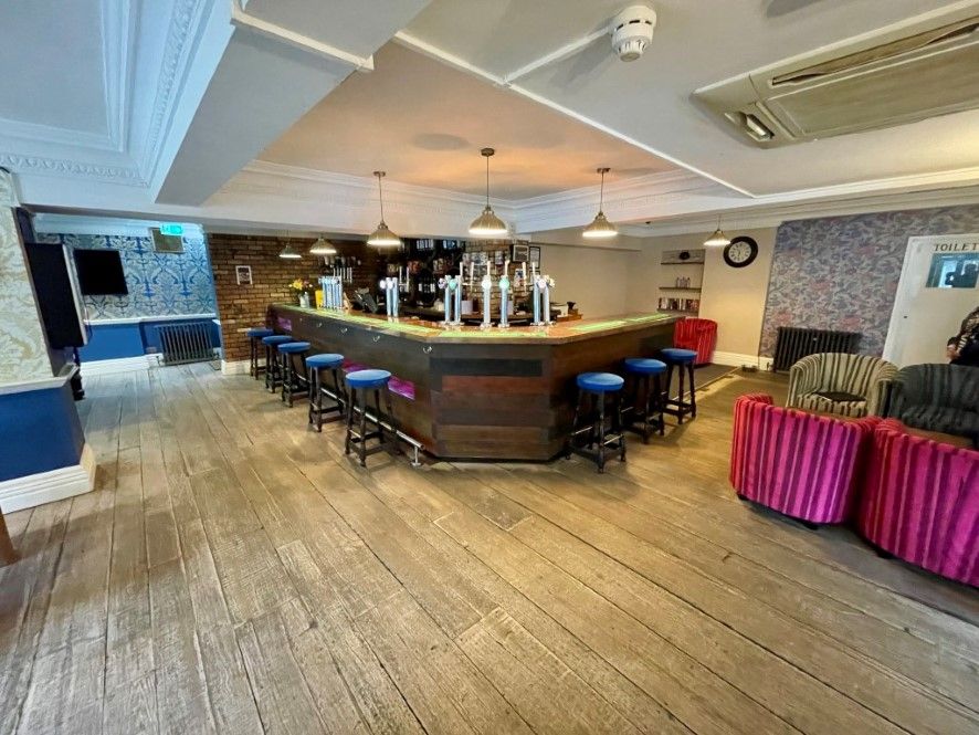 Property photo 2 of 23