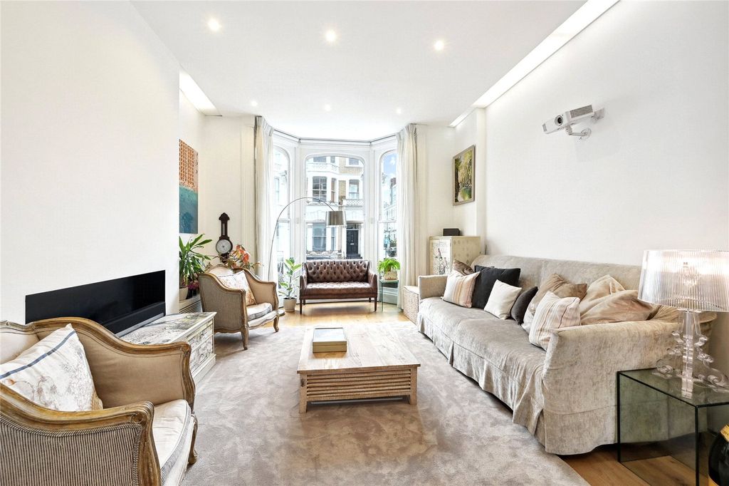 Property photo 1 of 17 Reception Room