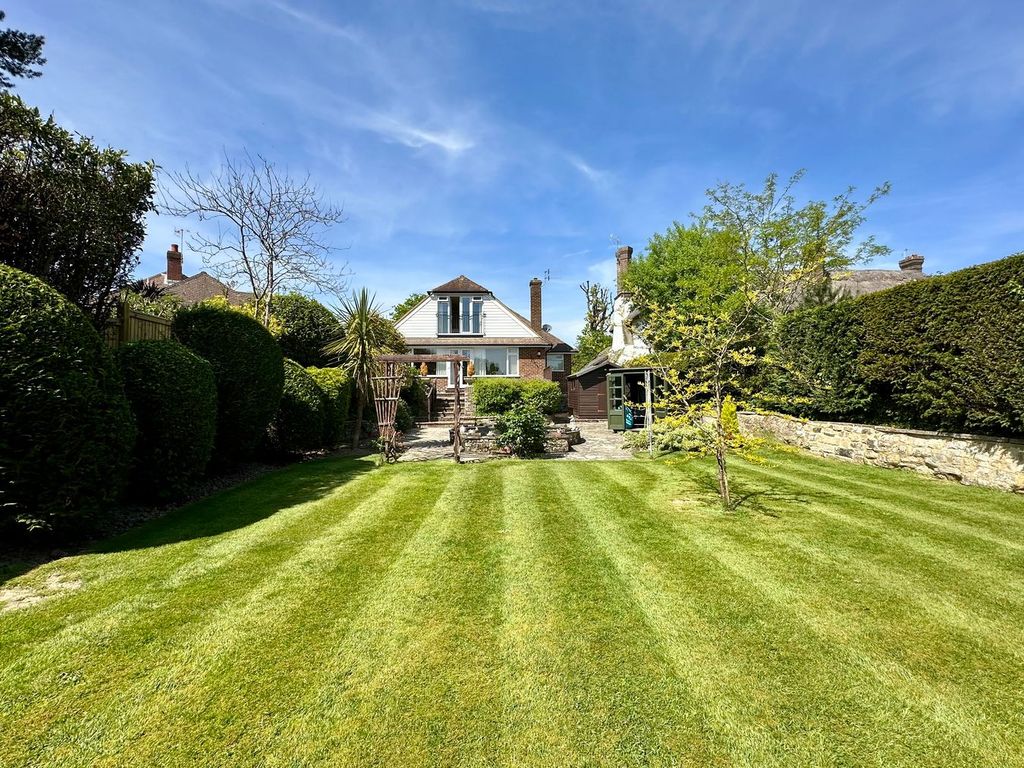 Property photo 2 of 26