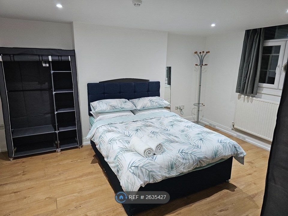 Property photo 3 of 7 Bedroom