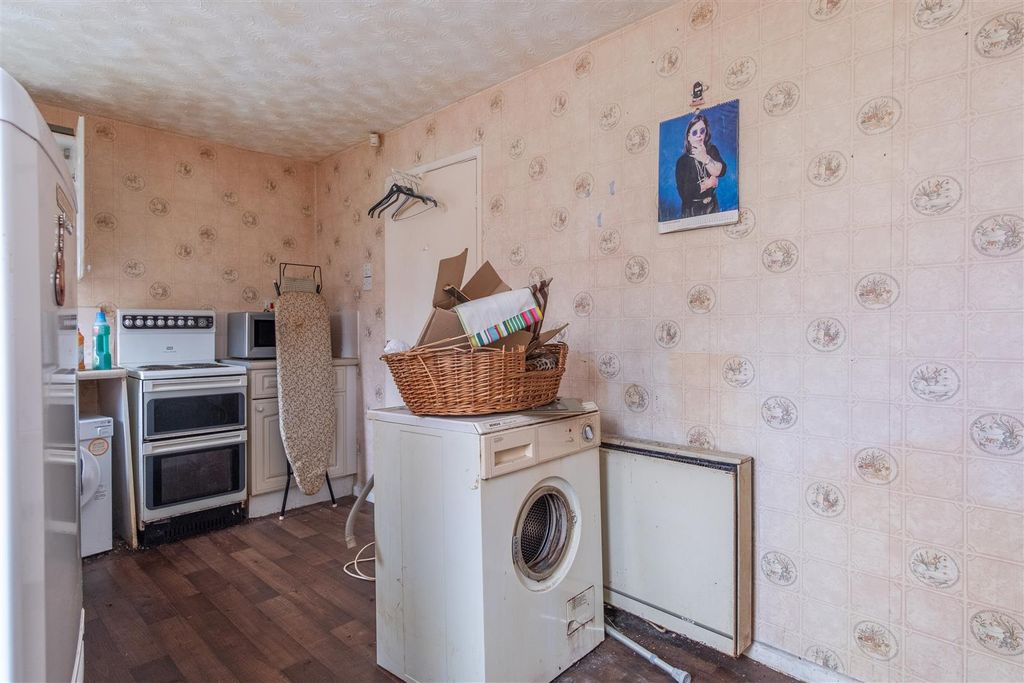 Property photo 3 of 13 Kitchen/Breakfast Room