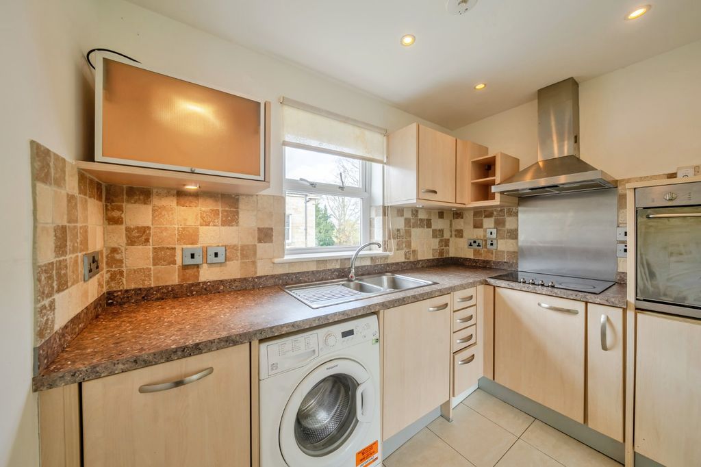 Property photo 3 of 10 Picture No. 27