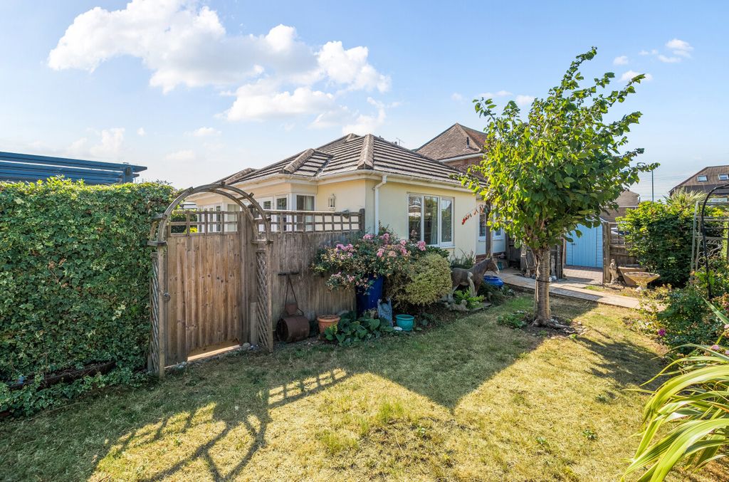 Property photo 3 of 19 1512929-4-6A8d9Fa...