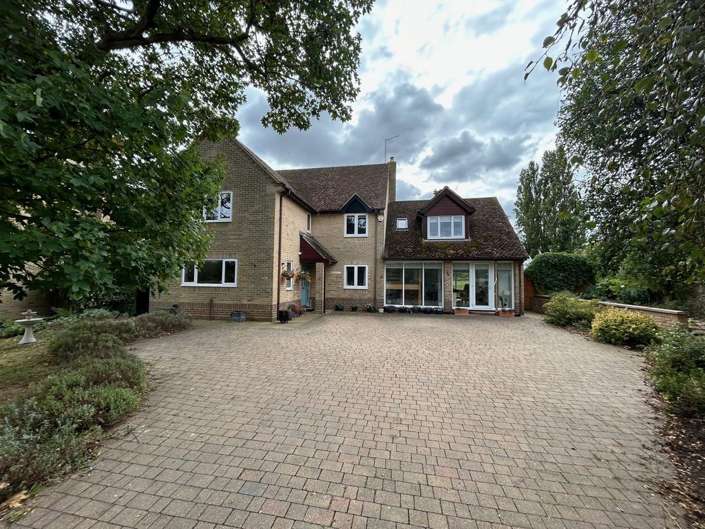 Property photo 1 of 21