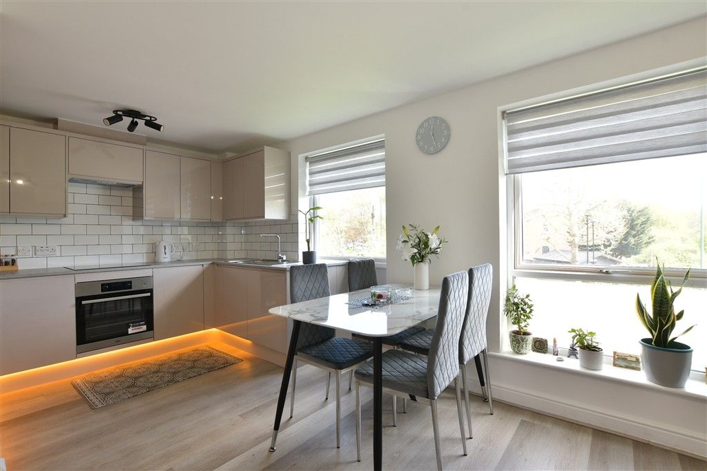 Property photo 3 of 11 Lounge/Kitchen/ Dining Room