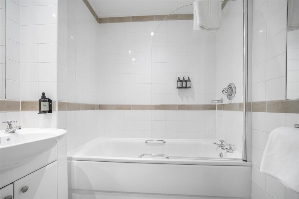Property photo 3 of 10 Bathroom 2.Jpeg