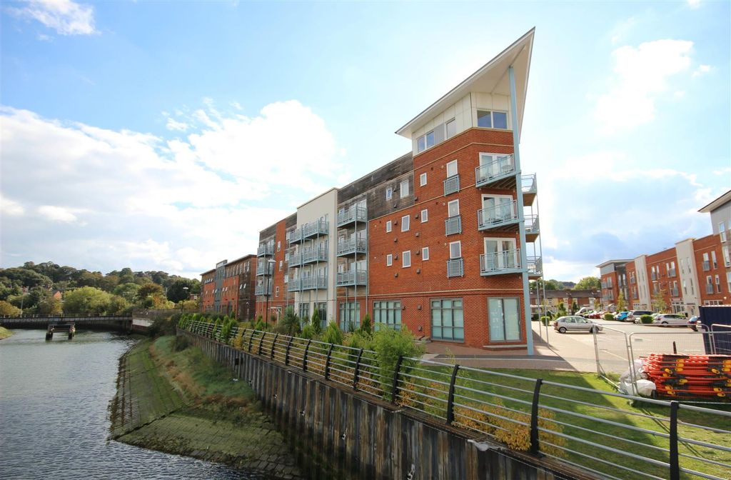 Property photo 1 of 13 50 Compair Ext.Jpg