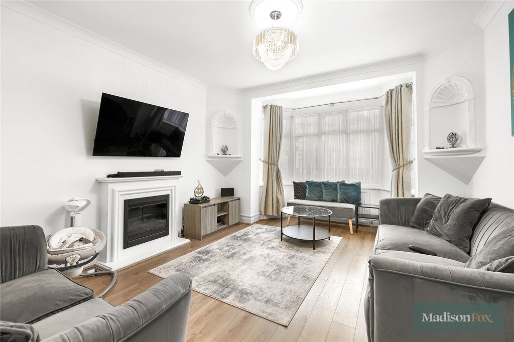 Property photo 3 of 29 Picture No. 23