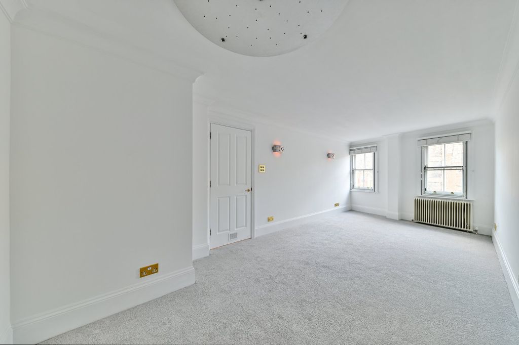 Property photo 3 of 7 Picture No. 06