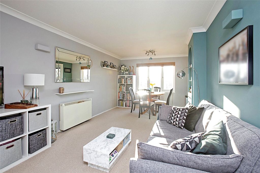 Property photo 1 of 9