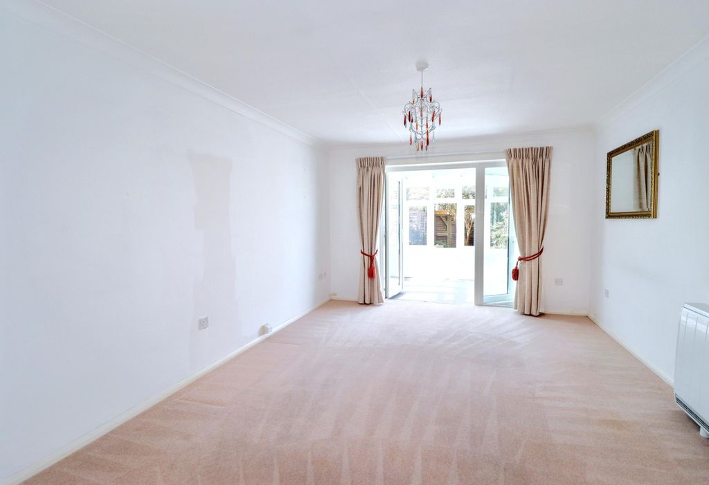 Property photo 2 of 9