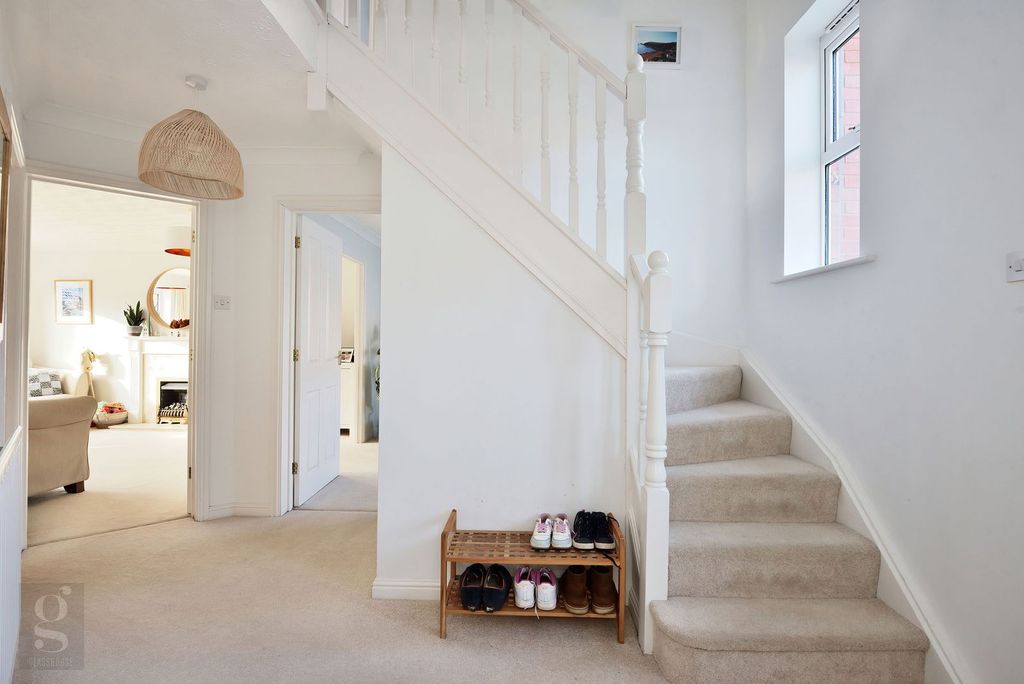 Property photo 3 of 29