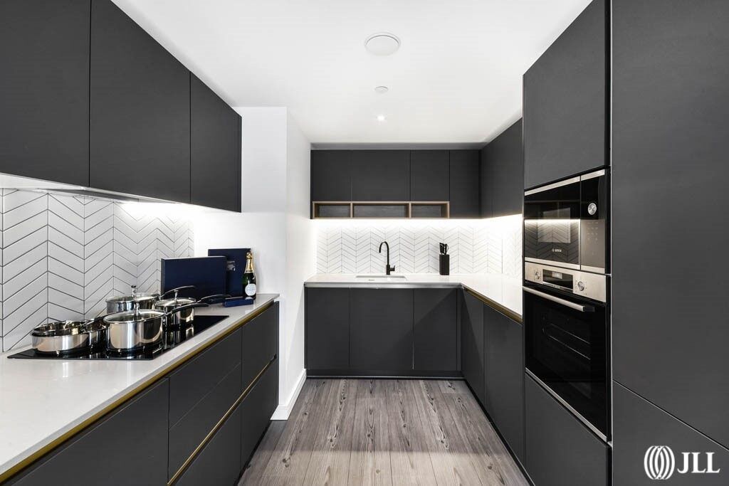 Property photo 3 of 24 1