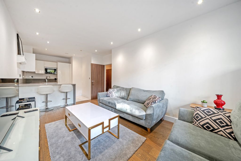 Property photo 2 of 14