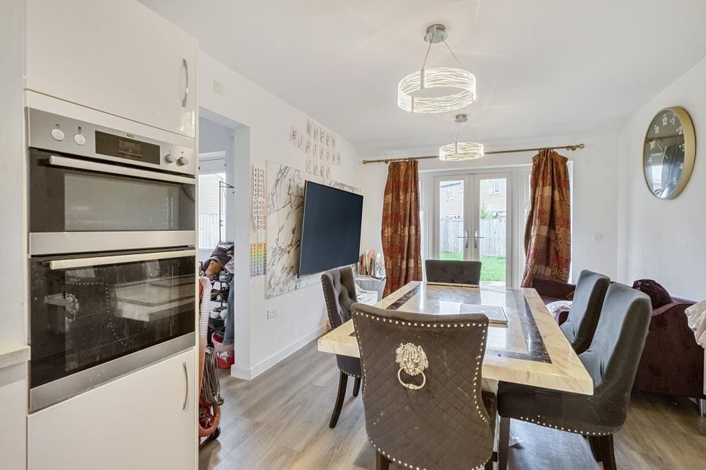 Property photo 3 of 20 Kitchen/Dining Room