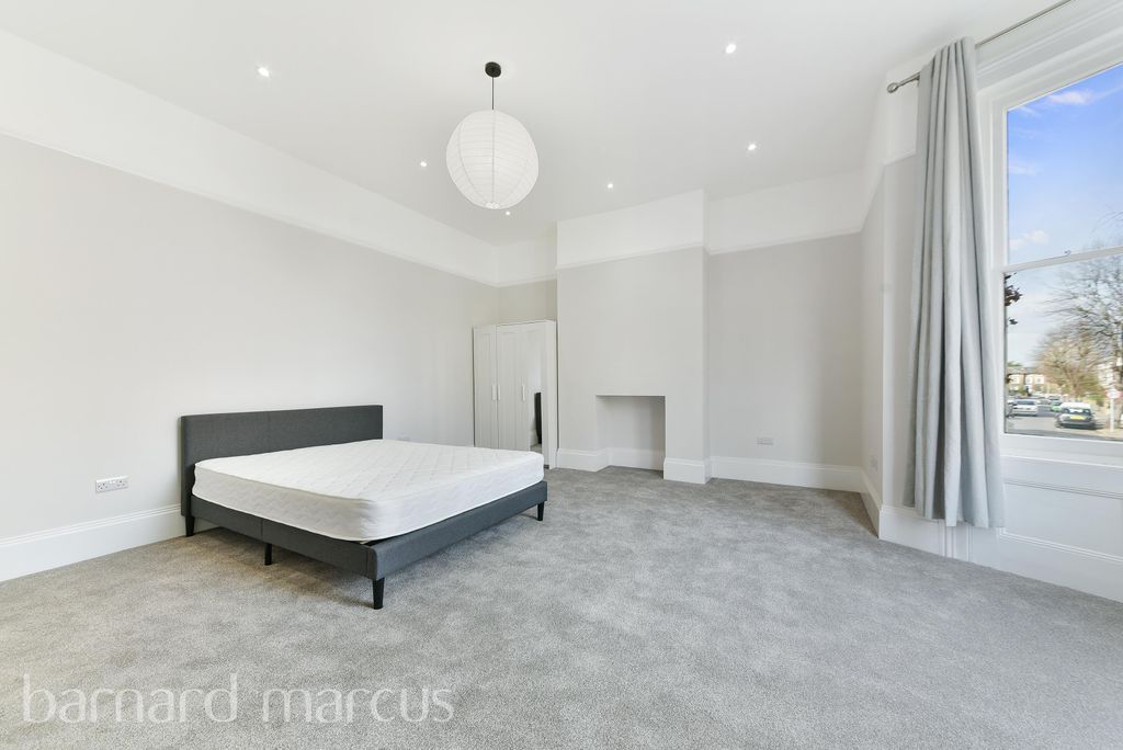 Property photo 1 of 6 Master Bedroom