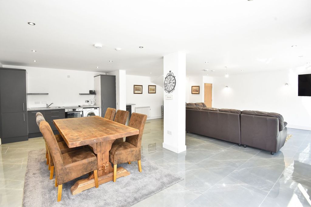 Additional image 32 of 6 bed detached house for saleAsh View Farm, 5 Ash View, Harrogate HG2