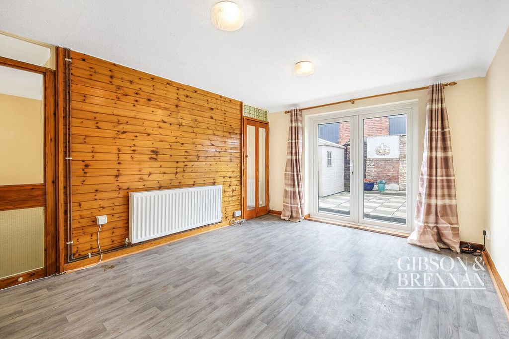 Property photo 3 of 14