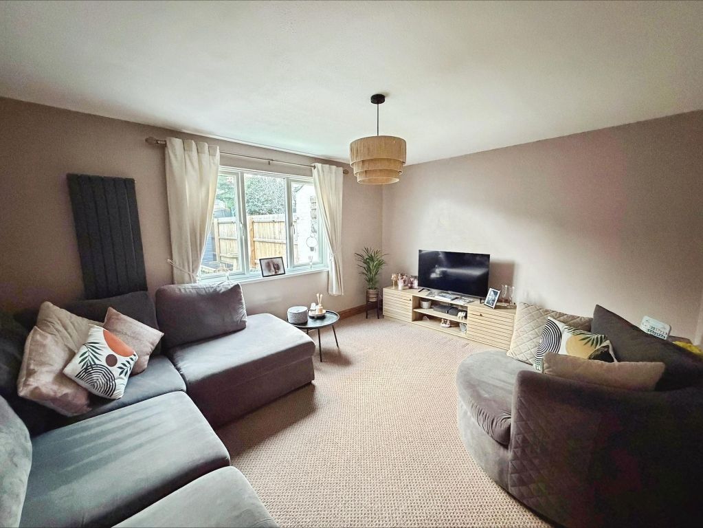 Property photo 3 of 28