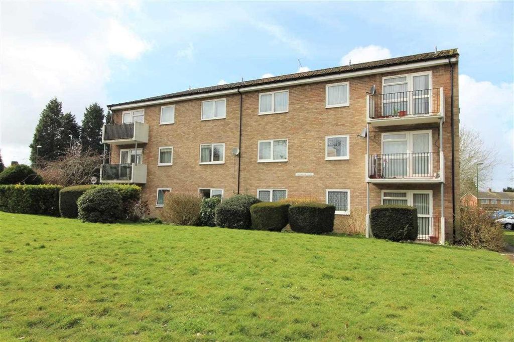 Property photo 1 of 6