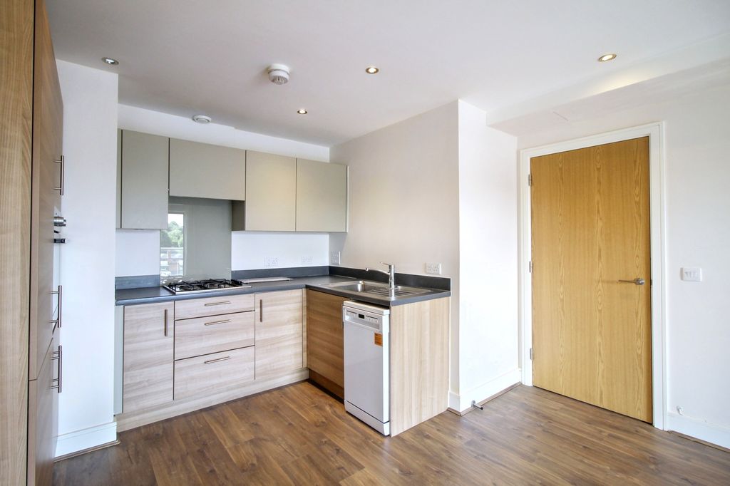 Property photo 3 of 8