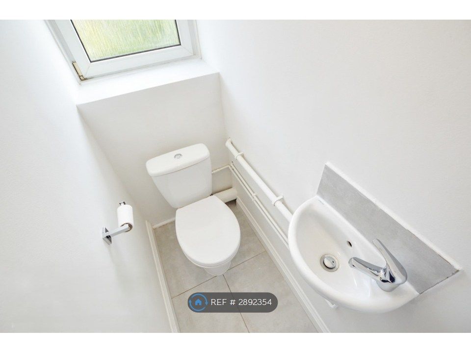 Property photo 2 of 9 Wc