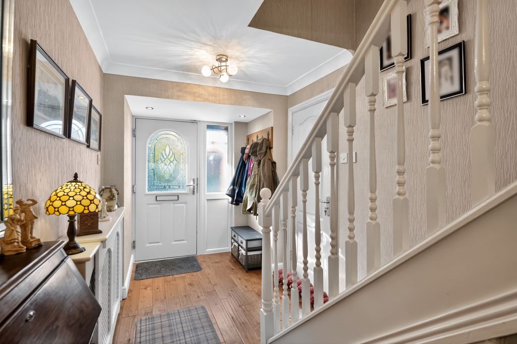 Property photo 2 of 23