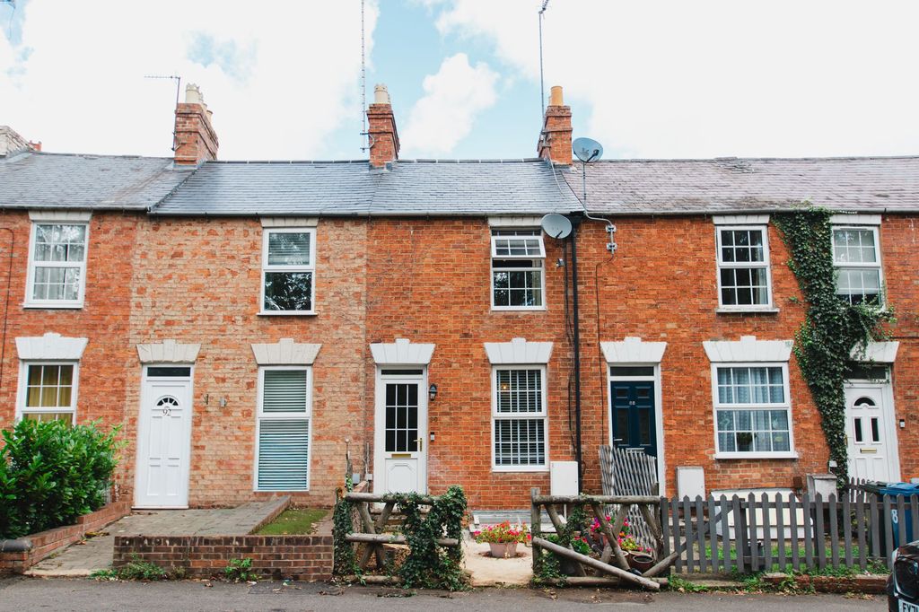 Property photo 1 of 16