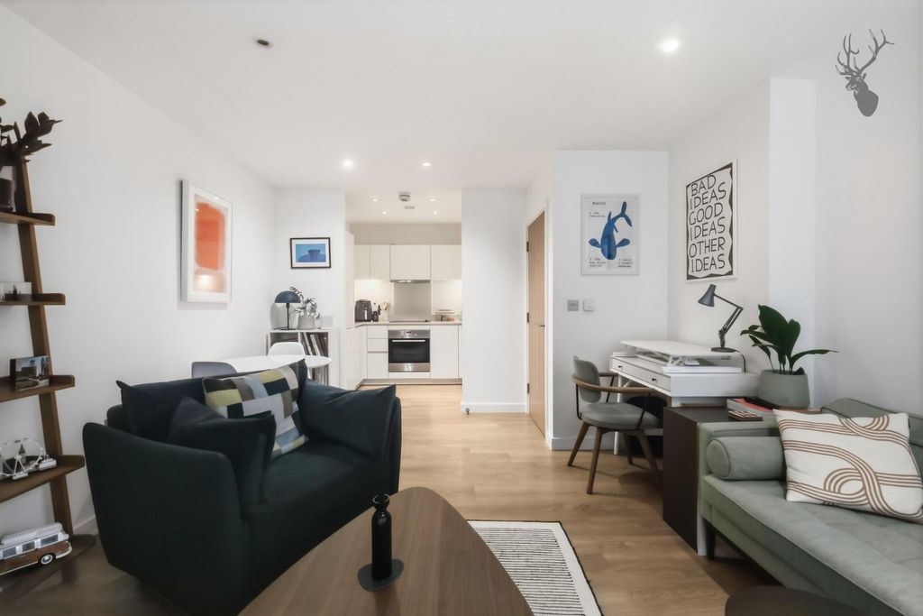 Property photo 2 of 15