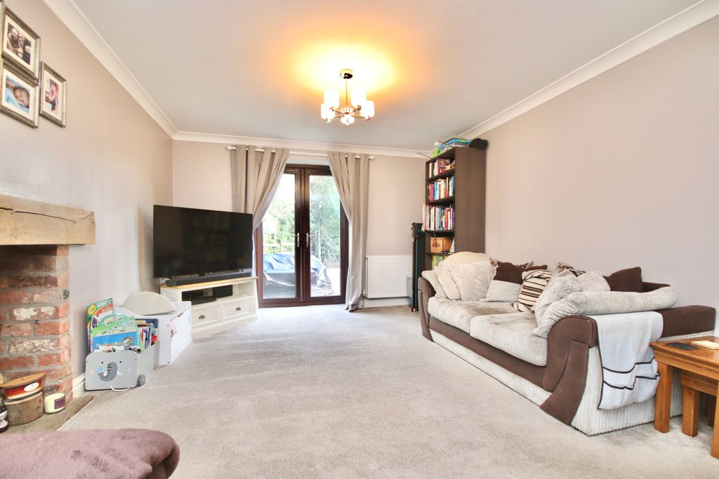 Property photo 3 of 17