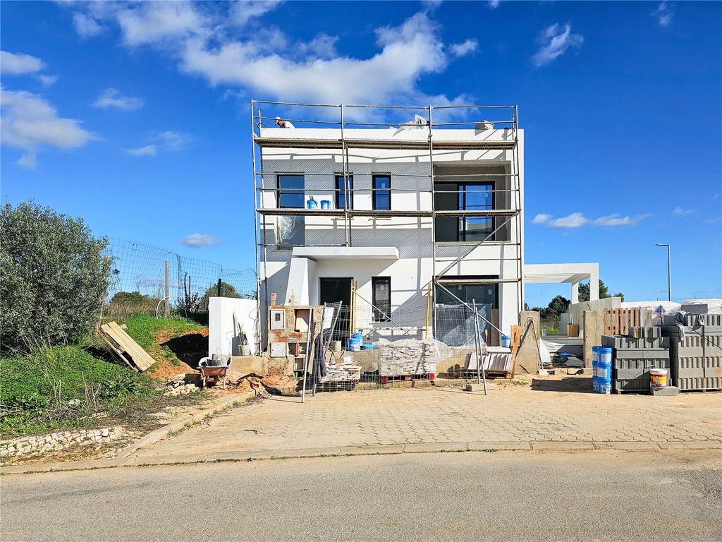 Property photo 1 of 15 Picture No. 01