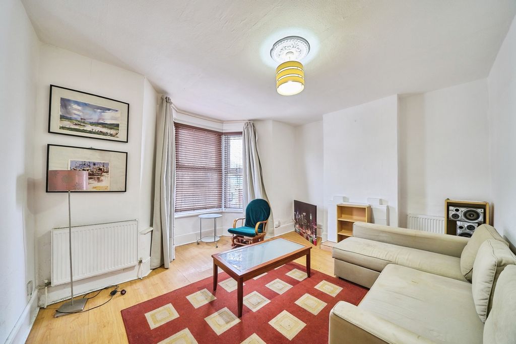 Property photo 2 of 21 Pbox-Img.Jpg