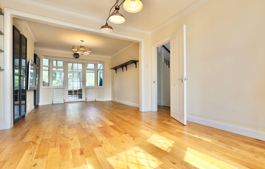 Property photo 3 of 30
