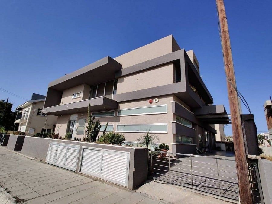 Property photo 1 of 10