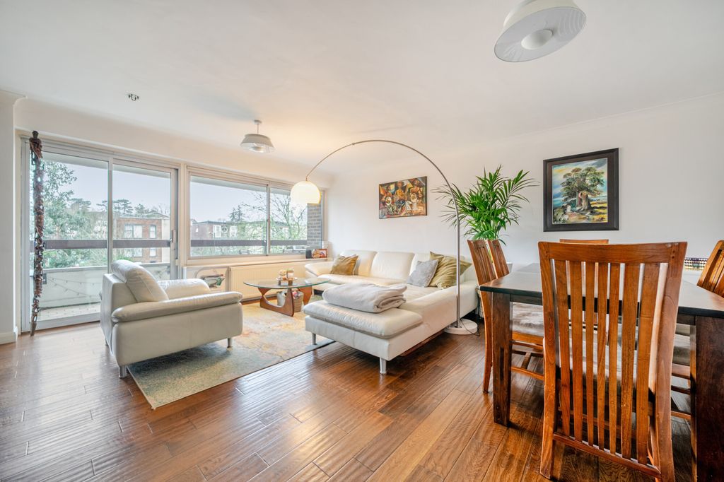 Property photo 1 of 21