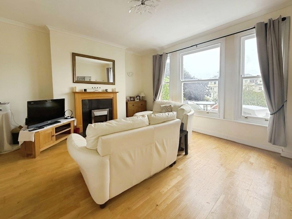 Property photo 3 of 13