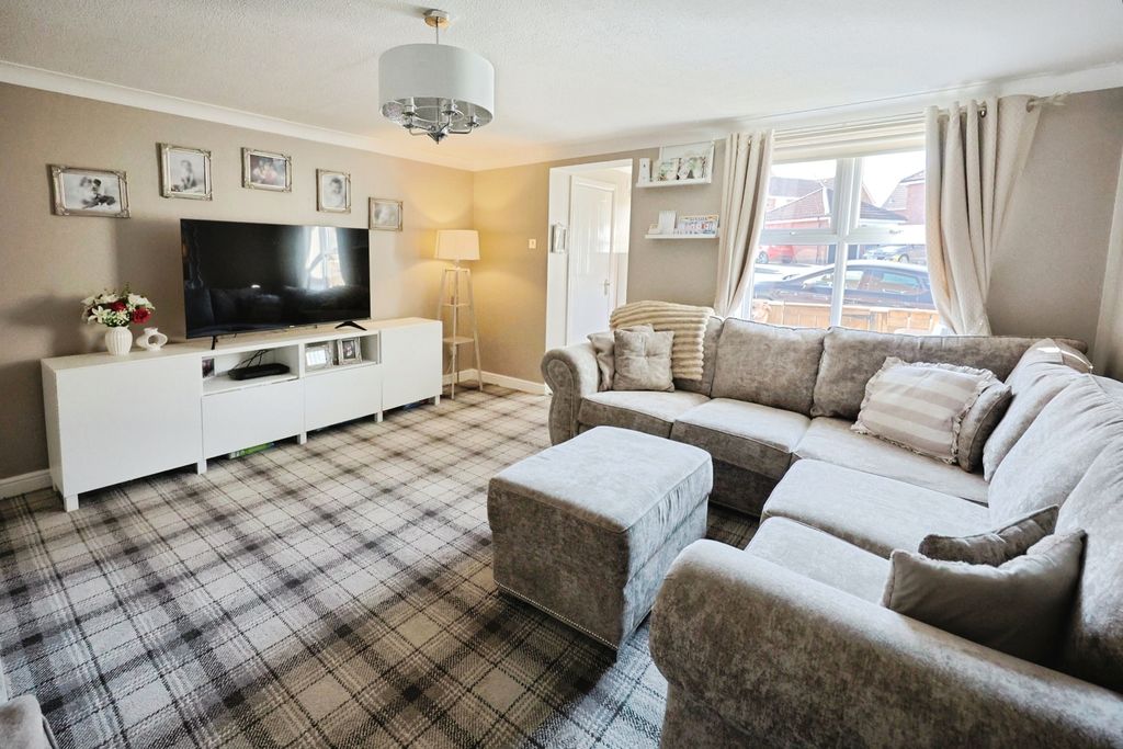 Property photo 2 of 15 Pbox-Img.Jpg